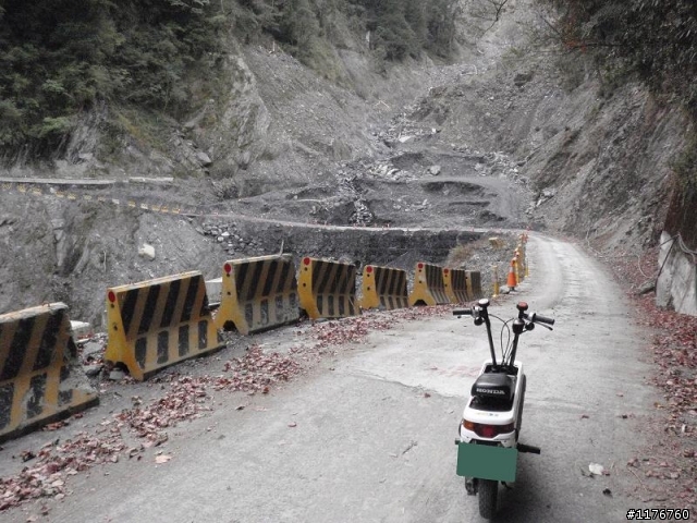 騎著 HONDA MOTOCOMPO 征服埡口 南橫之旅 ! ( 西部 )