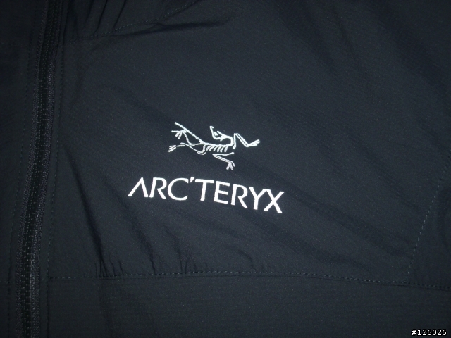 穿了兩個星期才開箱的鳥骨頭...Arc'teryx Atom LT Hoody