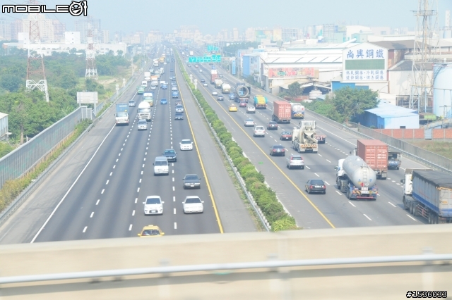 Luxgen SUV到左營→高鐵台南站→台鐵沙崙支線到台南市