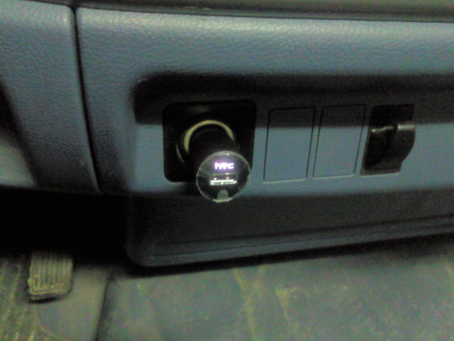 [冒必屎決心的開箱]Desire HD專用原廠車架組 CU-S440開箱