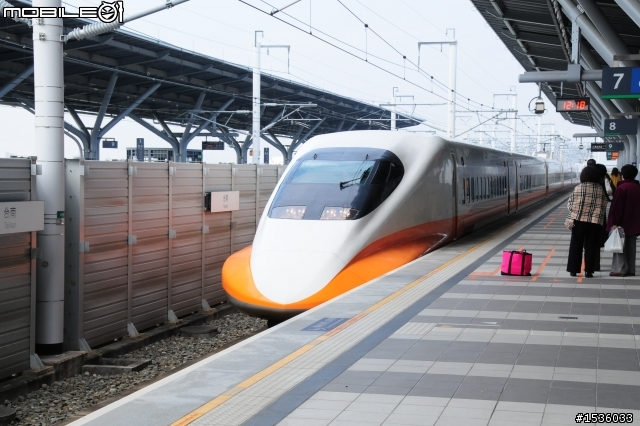 Luxgen SUV到左營→高鐵台南站→台鐵沙崙支線到台南市