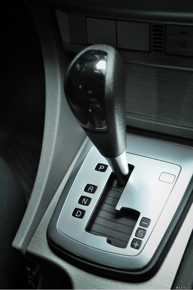 [開箱]Ford Focus 4D 豪華版