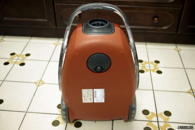 [開箱]新年大掃除 伊萊克斯 UltraOne 吸塵器Z8871