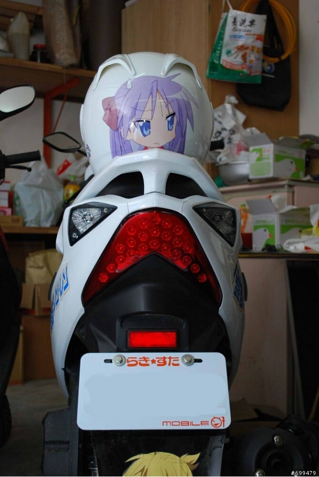GSR Fi 痛車分享(鏡音鈴&連) & XZR 紅色低調卡夢貼