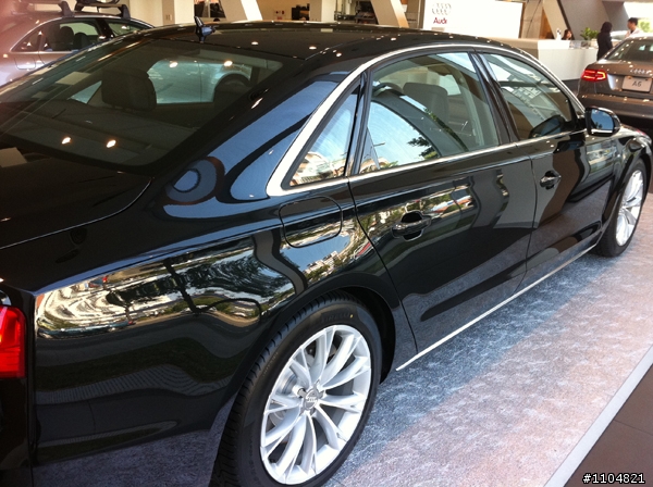AUDI A8賞車分享圖