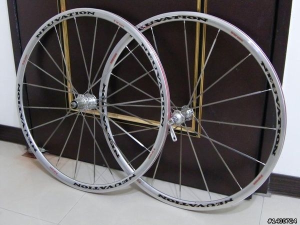 NEUVATION R28 扁鋼絲輪組.......