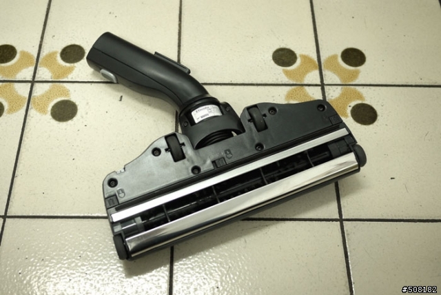 [開箱]新年大掃除 伊萊克斯 UltraOne 吸塵器Z8871