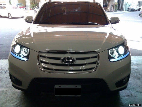 2011 Santa Fe + 內崁晴雨窗 + Hid + 日行燈