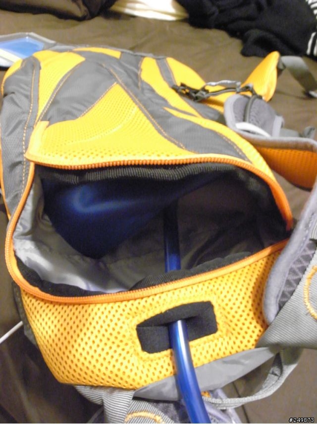 CamelBak Octane 18X 2010 +水壺~(圖多)