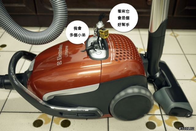 [開箱]新年大掃除 伊萊克斯 UltraOne 吸塵器Z8871