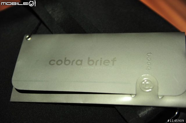 [宅男救星] Booq Cobra Brief L 電腦包
