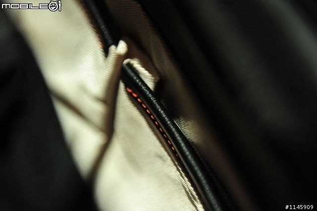 [宅男救星] Booq Cobra Brief L 電腦包