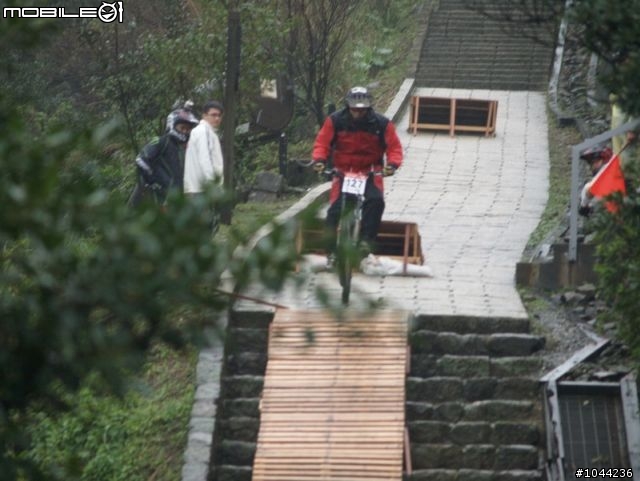 2011/01/08 Specialized 黃金小鎮精英下坡賽 照片