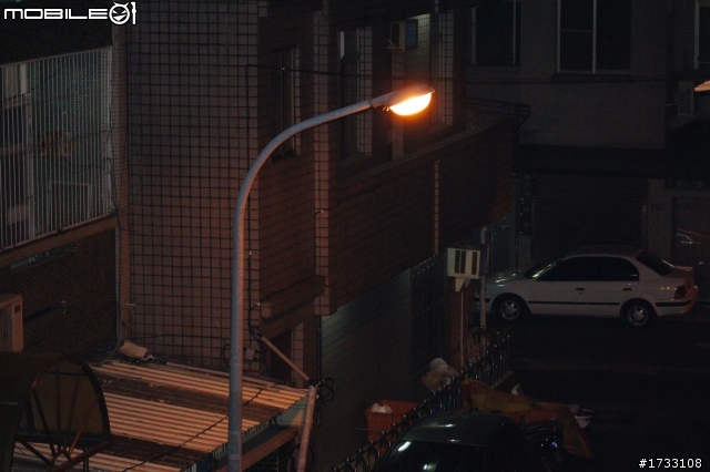 入手一支75-300的鏡頭把 SONY α33 變身成大砲