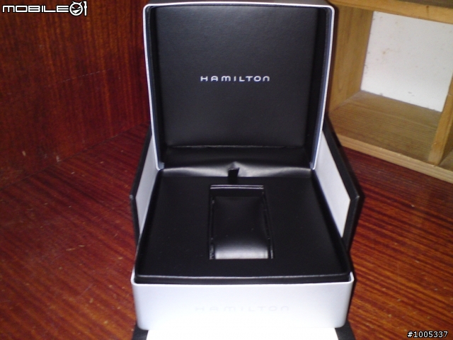 [分享]HAMILTON之哈里遜福特簽名的限量環保包裝Navy GMT 限量錶開箱文