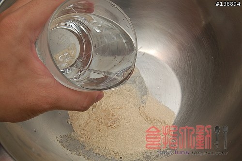 [烘焙菜鳥日誌] 簡易又美味「茄汁披薩」自己揉麵團最有味道！