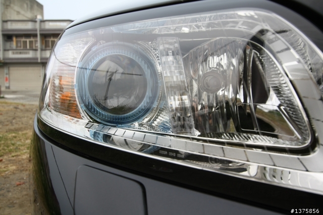 [開箱]S40 D4若是傷眼，請見諒