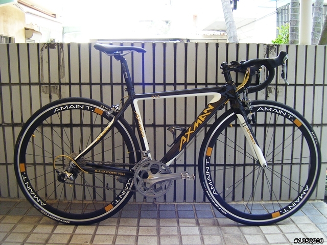 [分享]AXMAN R11 黑金 碳纖維公路車 (2/17新增AMAIN T. RD40SL鋁合金板輪)