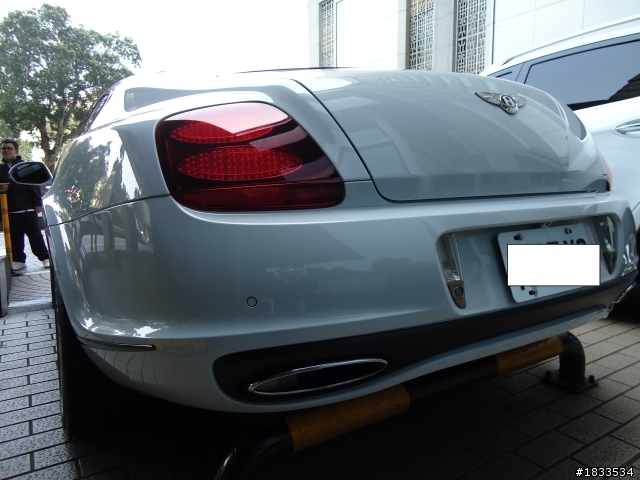 喜X登的左右護法!BENTLEY
