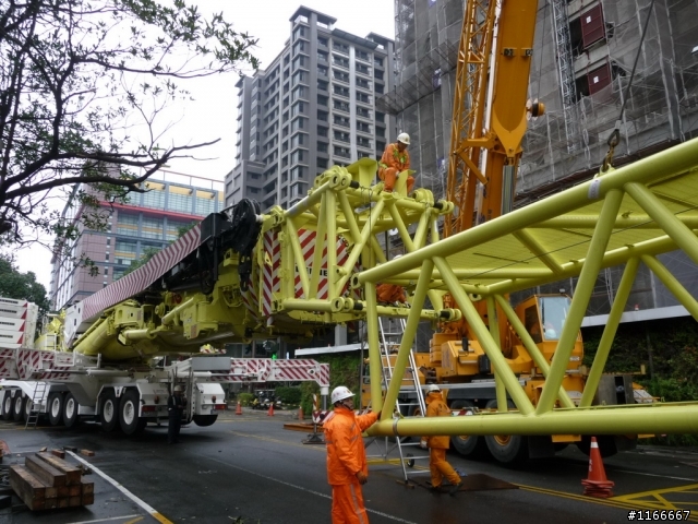 LIEBHERR-1200T吊車上工了 "2/16日新增巨怪躺下照片(拆除)"
