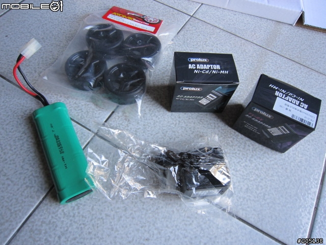 4WD 1/10電動遙控甩尾車...他的名字是飄移強者