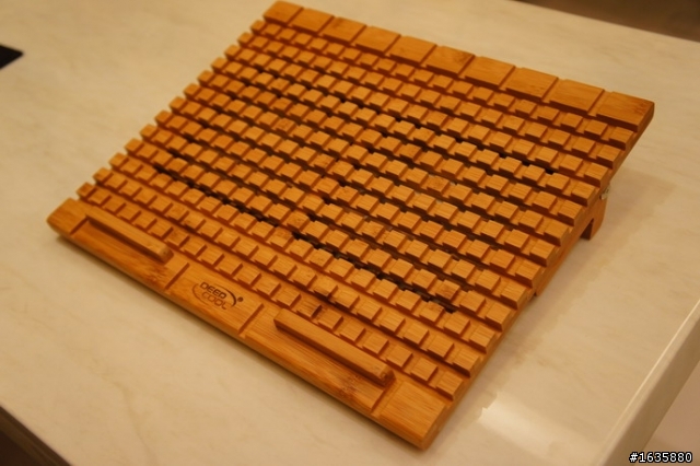 [啥!!!!竹子散熱墊??!?!好用推薦使用心得文]DeepCool N2600
