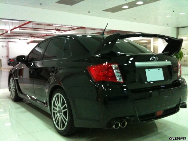 黑色 2011 STI Sedan 簡易開箱