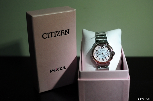 [小小開箱]情人節禮物之CITIZEN WICCA 女錶
