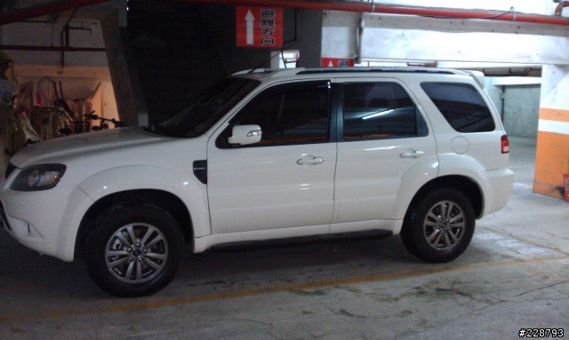 FORD ESCAPE 悍動限量版(白)小小分享