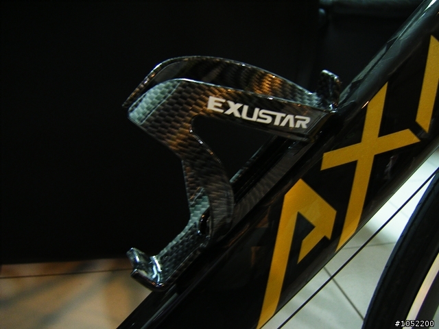 [分享]AXMAN R11 黑金 碳纖維公路車 (2/17新增AMAIN T. RD40SL鋁合金板輪)