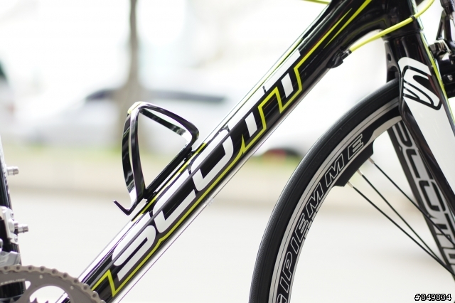 [7.3kg] 閃電CR1 SCOTT 碳纖公路車登場。