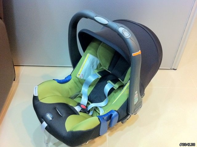[不專業開箱文] Romer 安全座椅 + 提籃 + ISOFIX 底座 (補上底座安裝圖)
