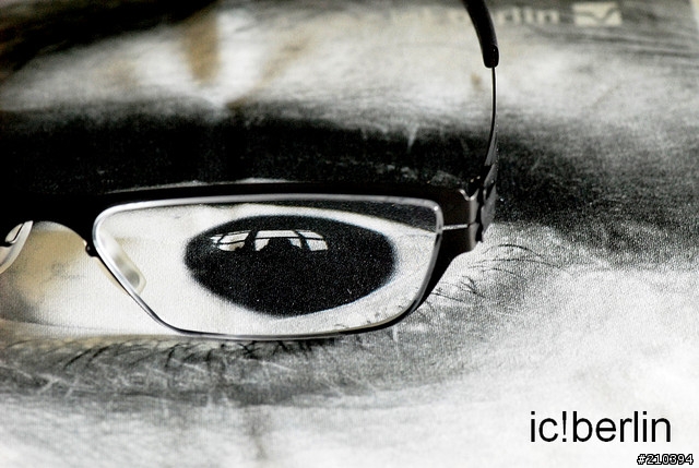 我的 ic!berlin 加碼老婆昨天拿到的黑洞系列