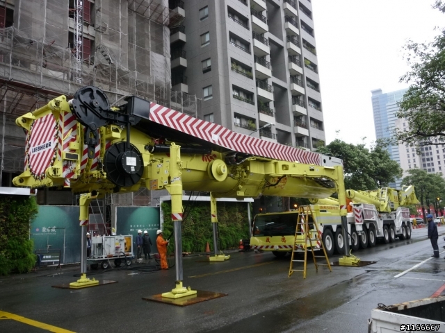 LIEBHERR-1200T吊車上工了 "2/16日新增巨怪躺下照片(拆除)"