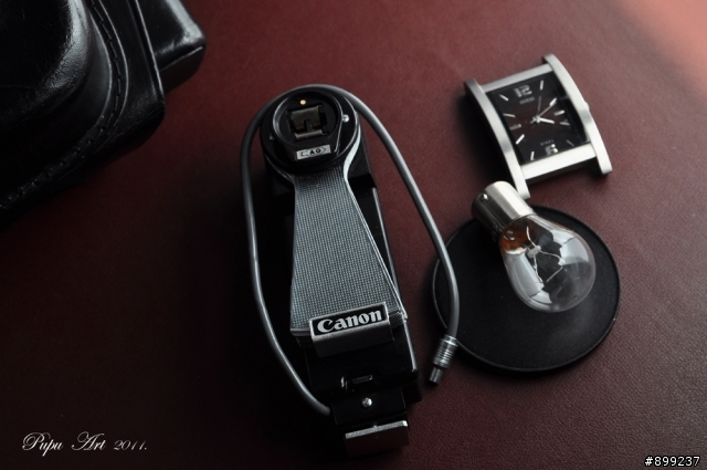 我的第一台"萊卡"canonet QL17  生於1965年 同場現映 canon flash unit J-2 古董閃燈 新增照片canonet QL17  第一捲