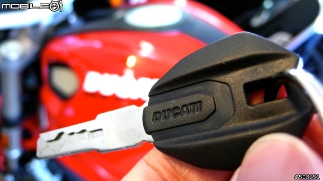 Ducati M796 代客開箱