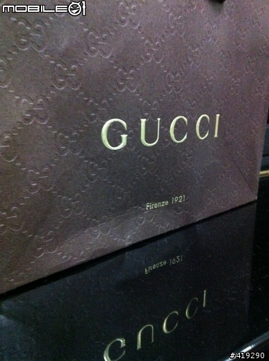[分享] Gucci Mayfair 2011 春夏款~中短夾