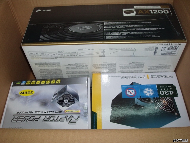 [純開箱]過完年 幫電腦換個新家 流線胖寶貝 Corsair 600T