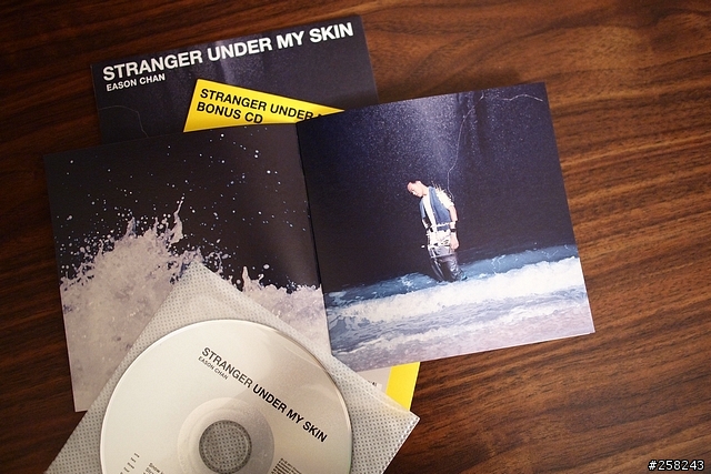【西西分享】皮膚下的陌生人Stranger under my skin---陳奕迅Eason