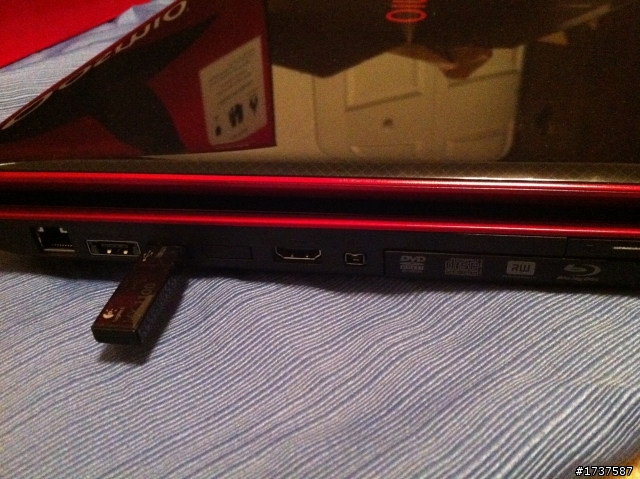 [開箱]  Toshiba 最高效能機種 Qosmio - X505 第一次開箱 !!