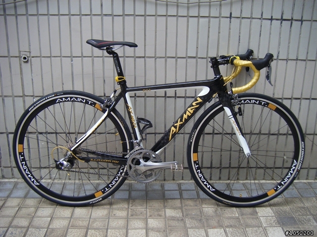 [分享]AXMAN R11 黑金 碳纖維公路車 (2/17新增AMAIN T. RD40SL鋁合金板輪)