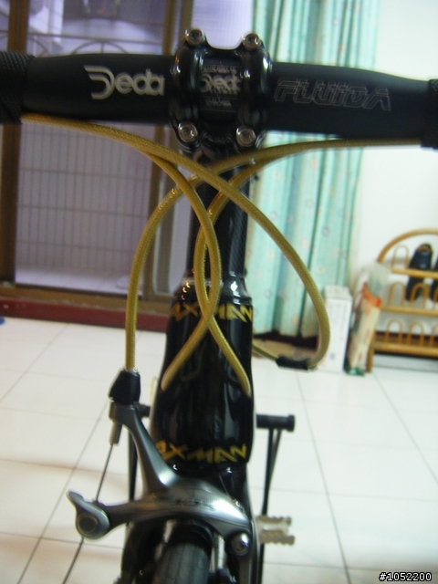 [分享]AXMAN R11 黑金 碳纖維公路車 (2/17新增AMAIN T. RD40SL鋁合金板輪)