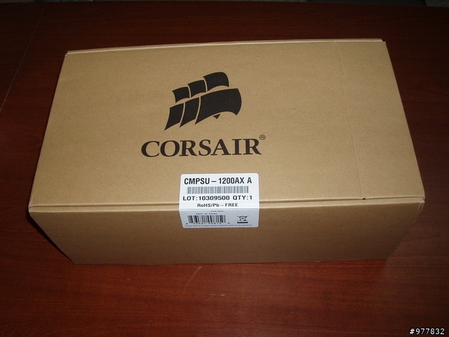 [純開箱]過完年 幫電腦換個新家 流線胖寶貝 Corsair 600T