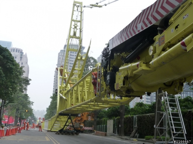 LIEBHERR-1200T吊車上工了 "2/16日新增巨怪躺下照片(拆除)"