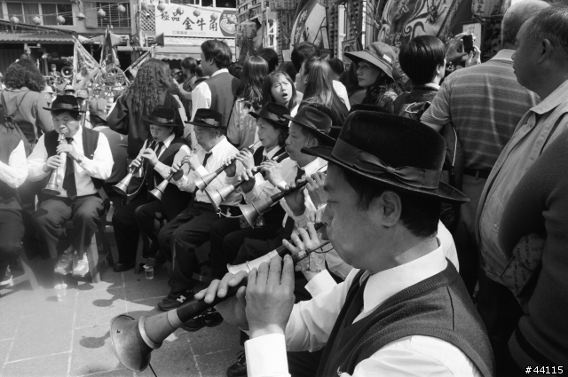 [分享]初六三峽祖師廟神豬~黑白底片