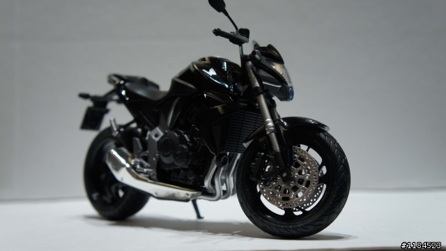 1:12 重機模型 HONDA CBR1000rr(仿賽) and CB1000r(街車)