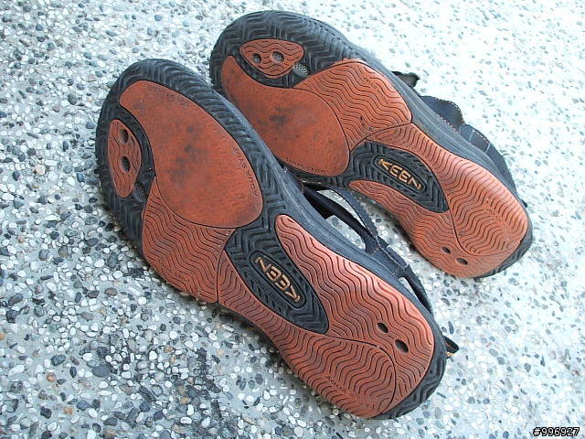 {Keen }Hood River II 和【MERRELL】WATERPRO MAIPO男款水陸兩棲鞋