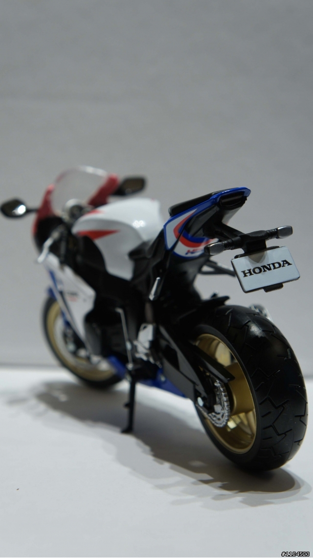 1:12 重機模型 HONDA CBR1000rr(仿賽) and CB1000r(街車)