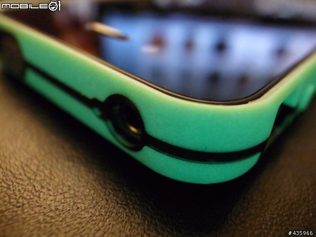 [分享] aprolink For iPhone4 夜光背蓋~
