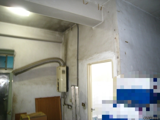請教11坪長方形小套房裝潢格局規劃..(附簡易示意圖)